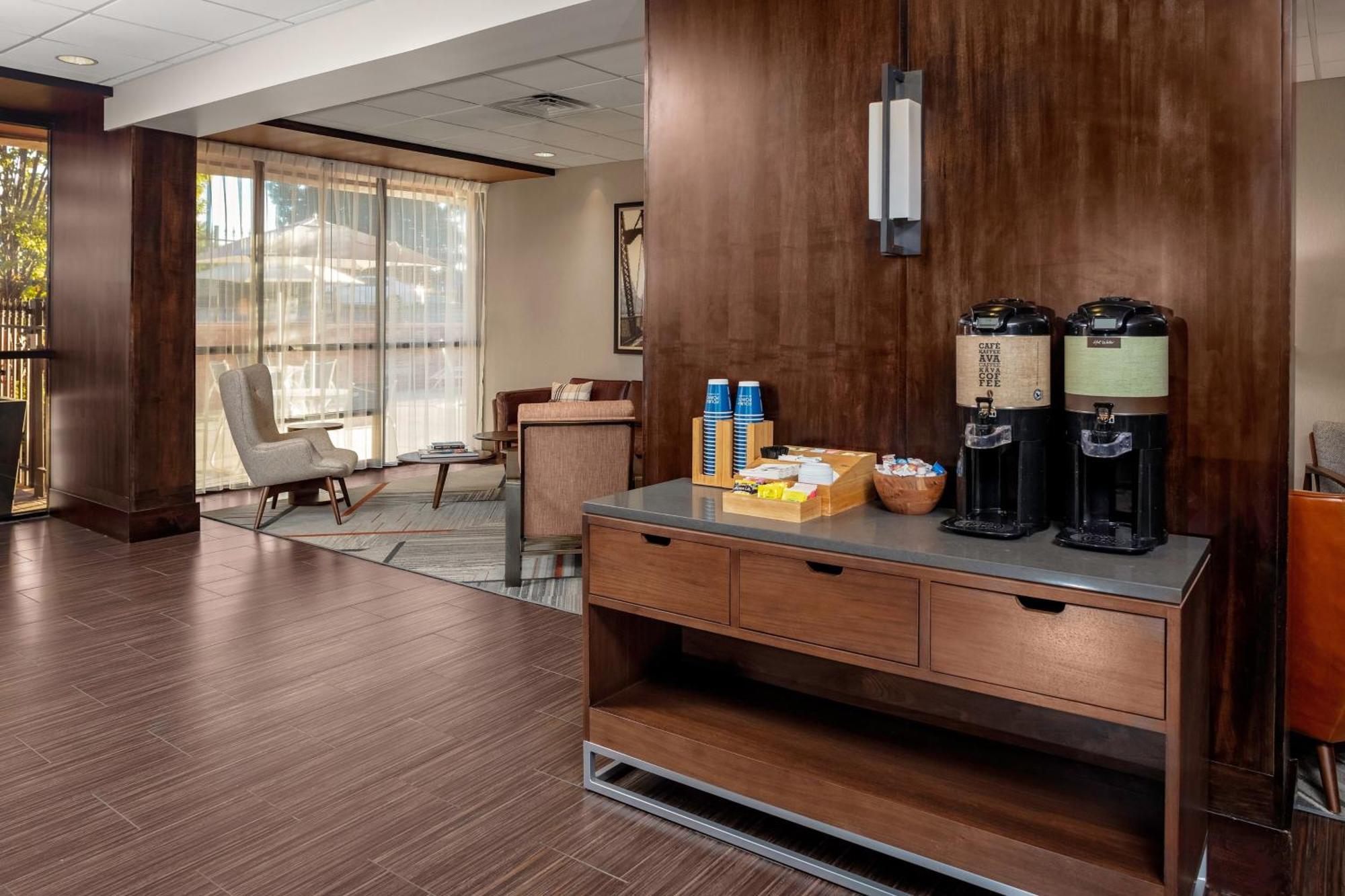 Four Points By Sheraton Memphis East Екстер'єр фото